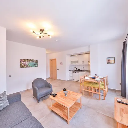 Thomas Aparthotel 4*